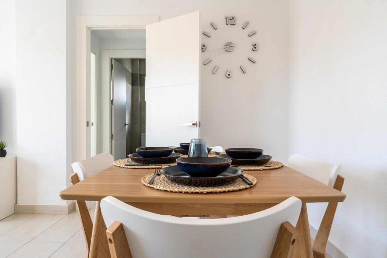 Sea View 2 Bedroom Apartment 2 Min Away From The Beach Torremolinos Eksteriør bilde