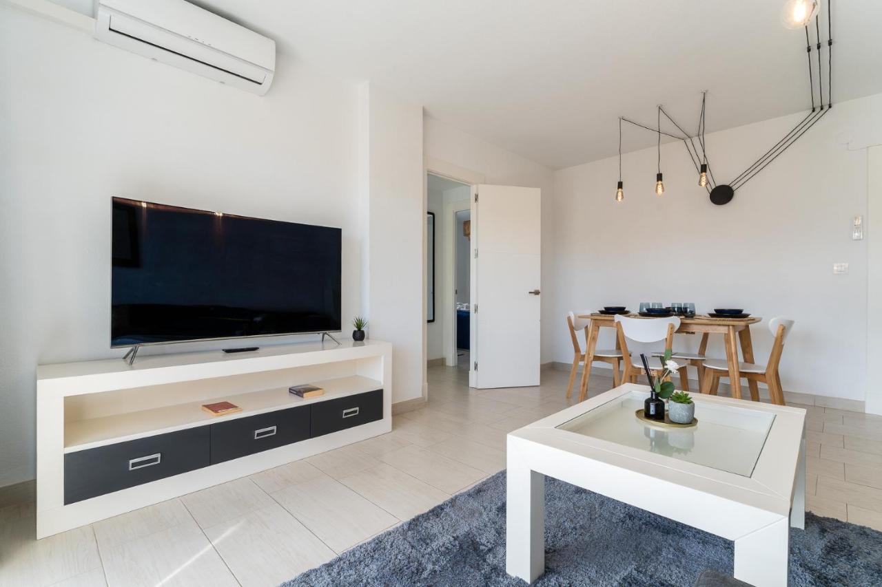Sea View 2 Bedroom Apartment 2 Min Away From The Beach Torremolinos Eksteriør bilde